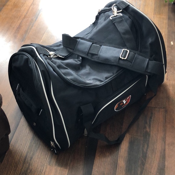 NWOT black duffel bag with Ohio Veteran embroidered on front pocket - Picture 2 of 6